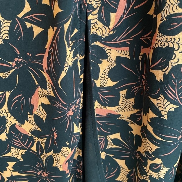 ASTR The Label Dark Romantic Sheer L/S Lined V Neck Empire Smocked Dress Sz M - Picture 7 of 11